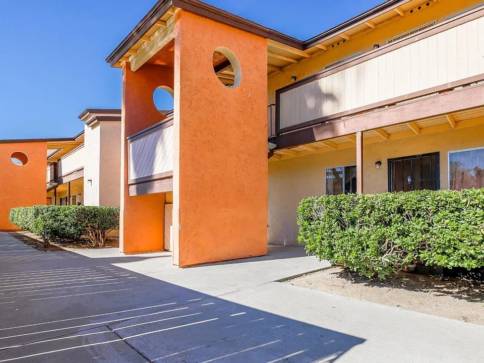 Monte Vista Apartments
