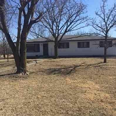 1st image of 220 E Cypress St