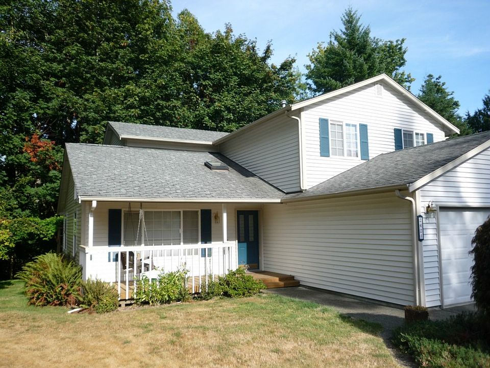 1st image of 2423 Woodfield Loop SE