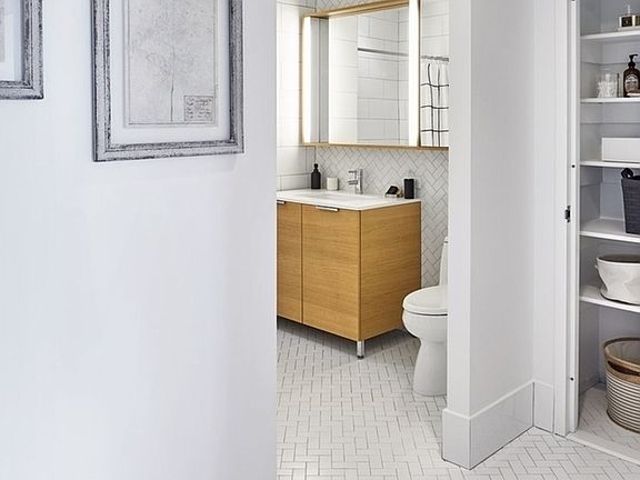 4th image of 625 W 57th St APT 426