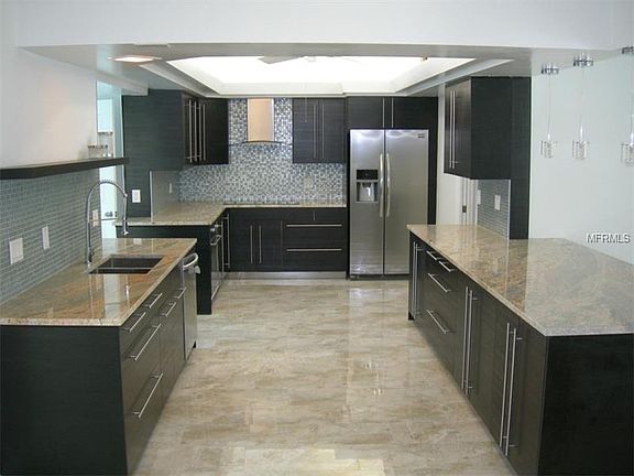 2nd image of 1330 Beach Dr NE