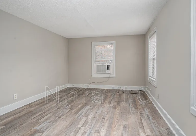814 Sunset Ave #1 — Photo 5