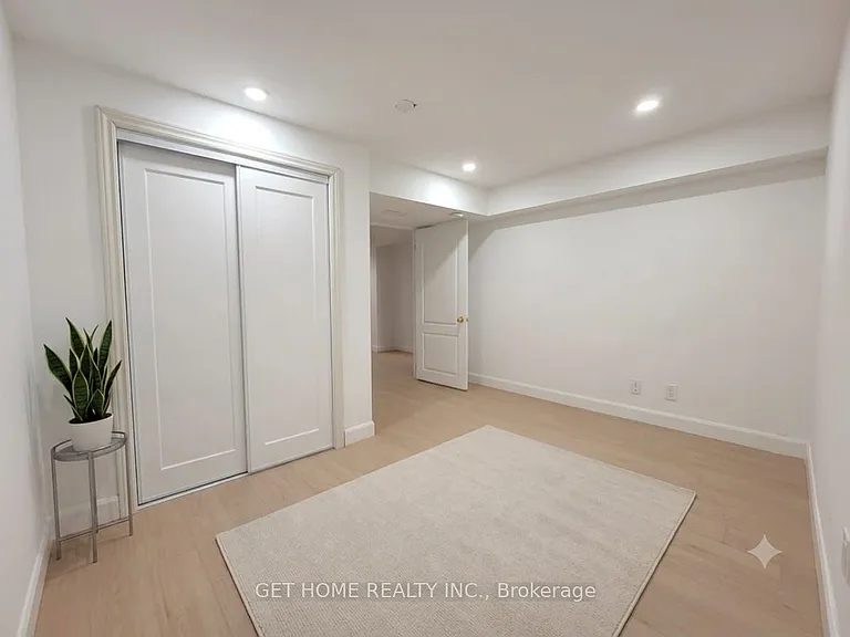 18 Dewsbury Way #BASEMENT — Photo 6