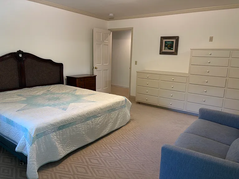 Primary suite with built-in drawer system