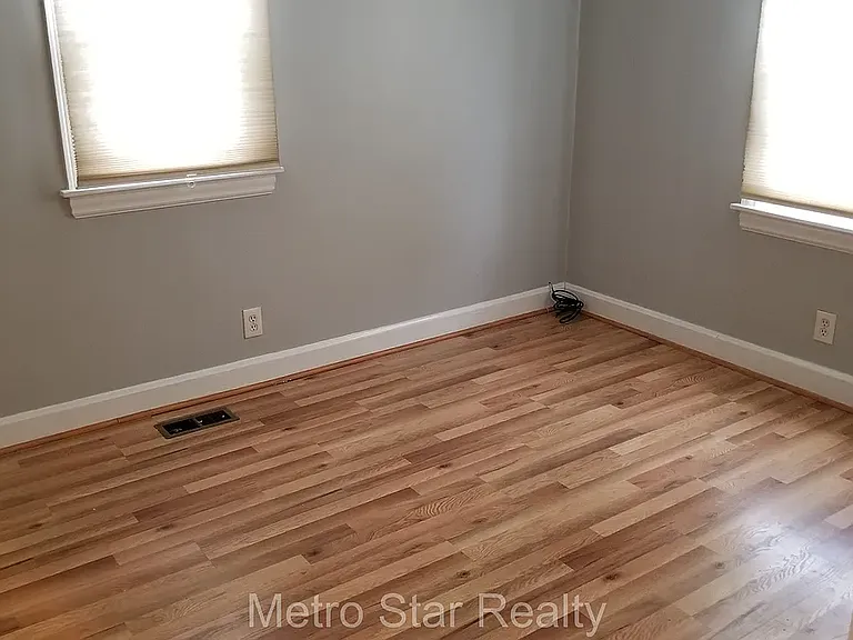 353 W Brockton Ave — Photo 5