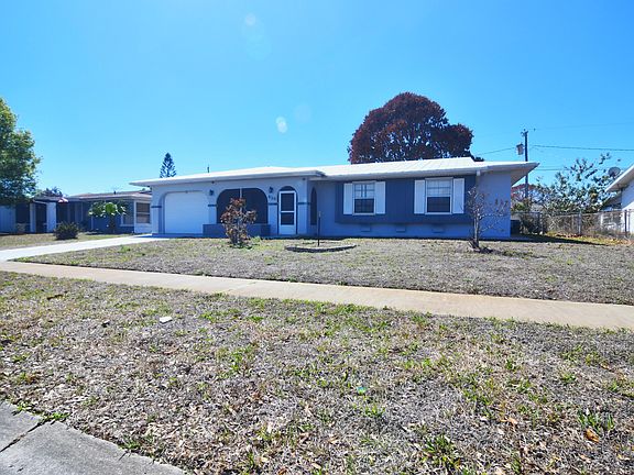 3rd image of 839 Angle St NE