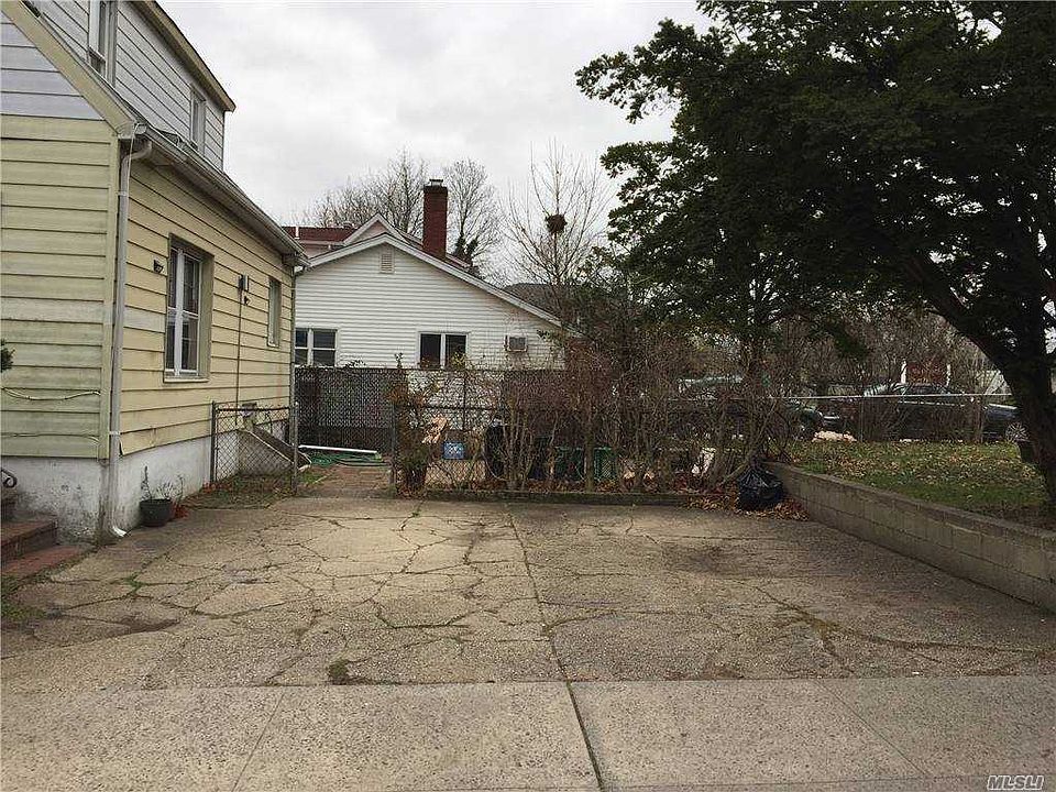 2nd image of 1028 Braxton St