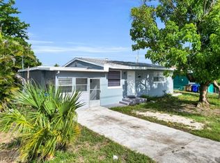 3847 Maxine St, Fort Myers, FL 33901