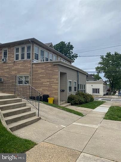 2nd image of 300 Wyoming Ave #1