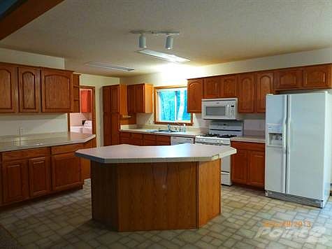 Spacious kitchen