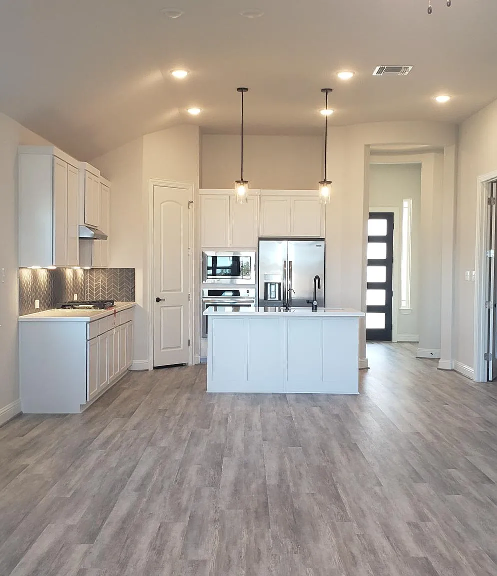 4 bed, 2211 sqft, $3,000 — Photo 1