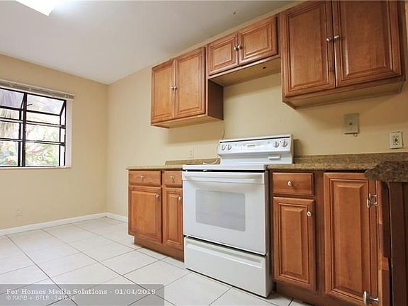 3rd image of 8793 NW 35th St