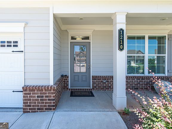 4th image of 1210 Baynes Creek Dr