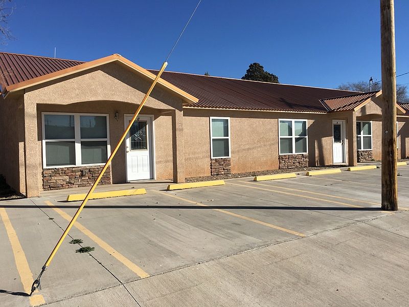 1st image of 412 W University Dr APT B