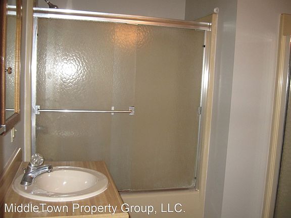 3rd image of 1409 W Jackson St #5399868
