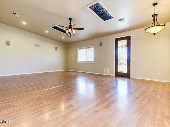 5th image of 1104 N 106th Pl