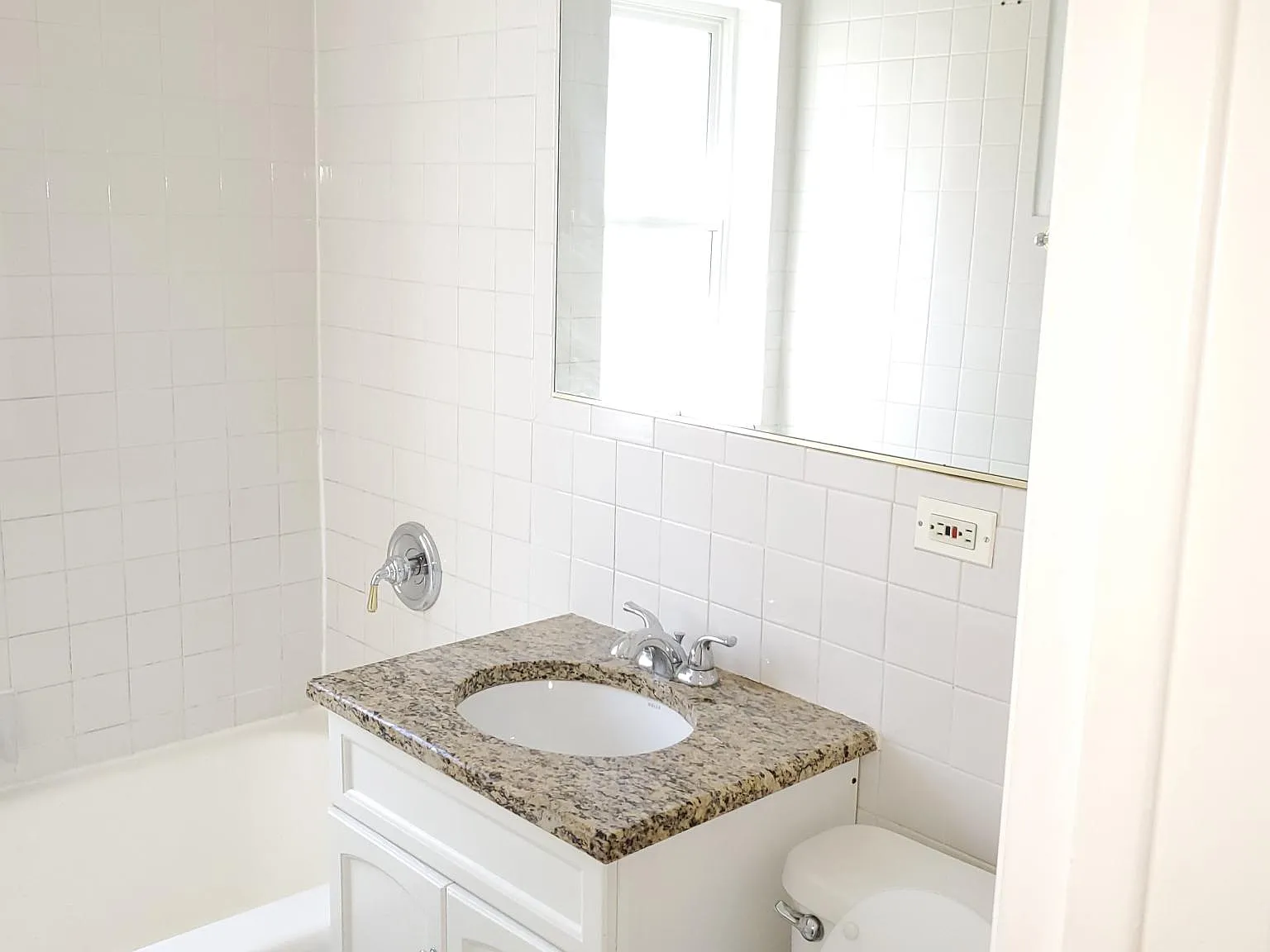 1518 N Harlem Ave — Photo 3