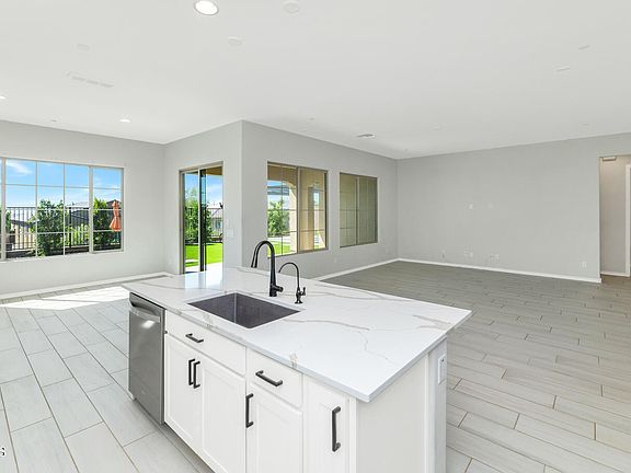 4th image of 32321 N 133RD Drive