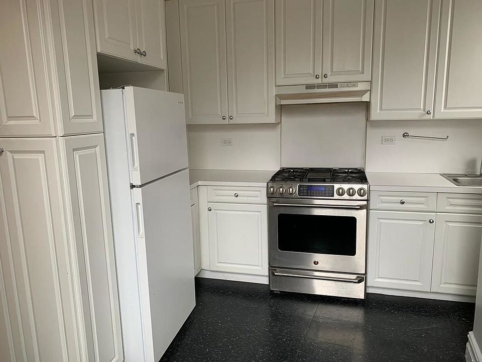 1st image of 220 W 98th St APT 6N