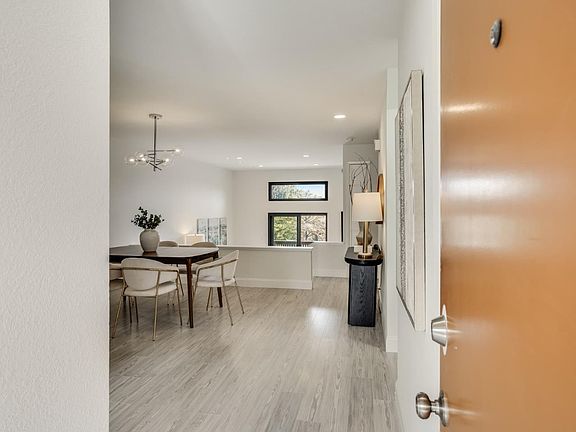 2nd image of 75 Hyde Ct APT 4