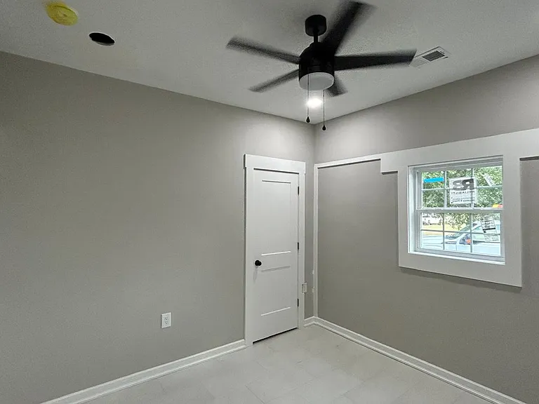 1420 Naples Ave #A — Photo 7