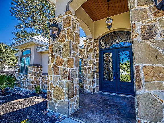 4th image of 112 Woodlands Dr