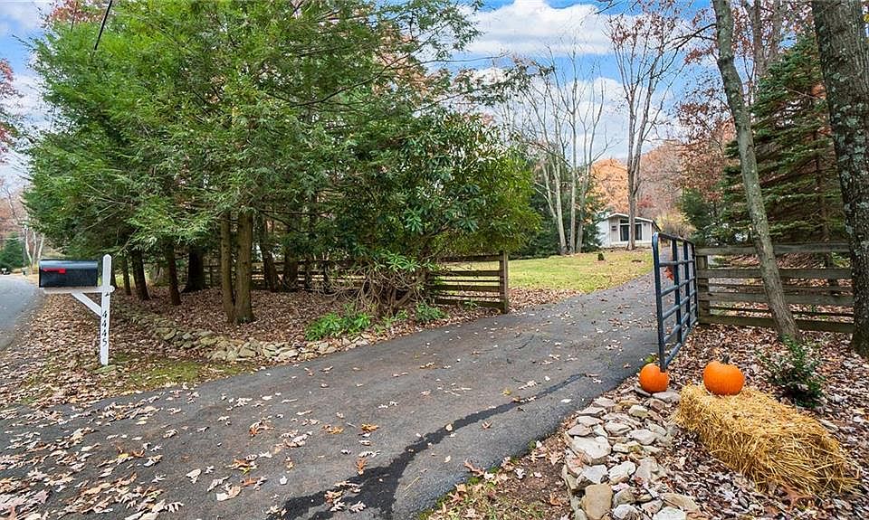 4445 Forest St, Lehighton, PA 18235 Zillow