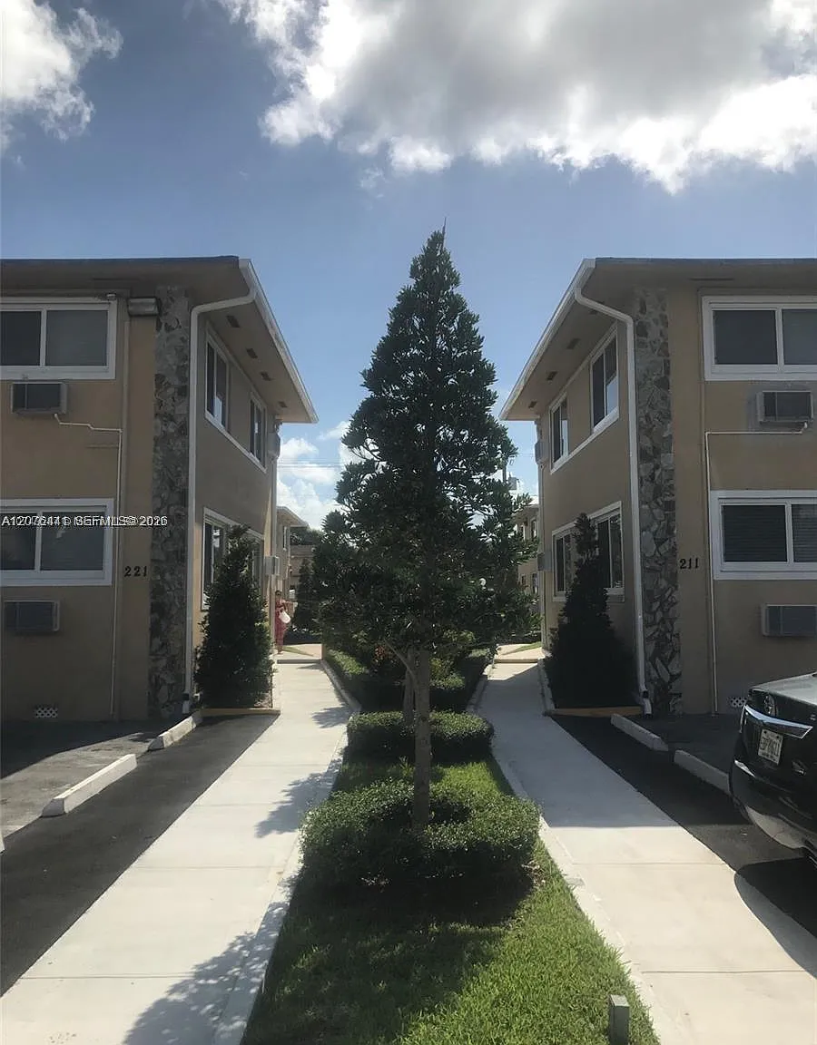 Twelfth St Acres Plan 1 P — Photo 1