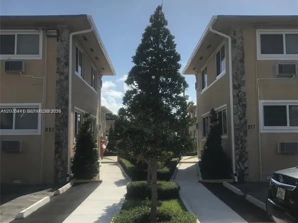 211 NW 47th Ave APT 7, Miami, FL 33126