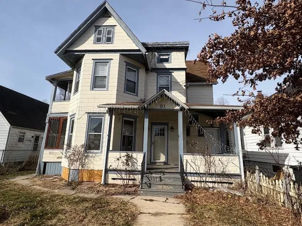91 8th St, Salem, NJ 08079