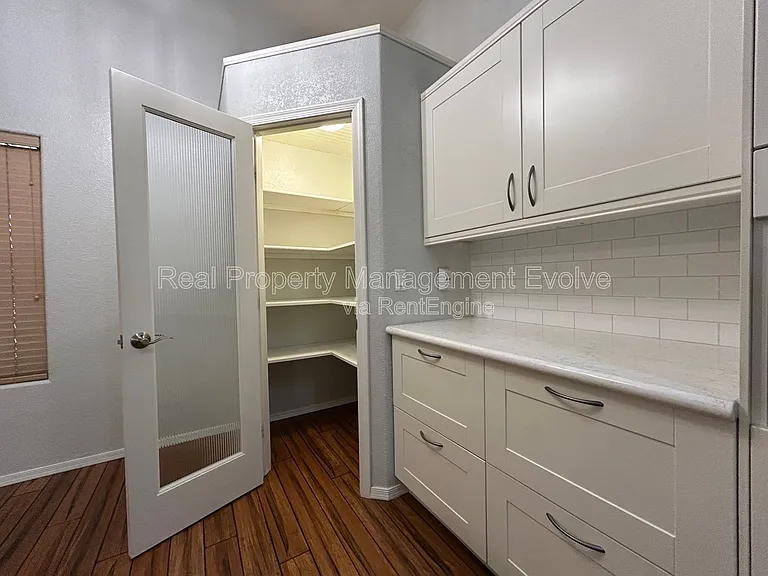16036 N 11th Ave #1019 — Photo 14