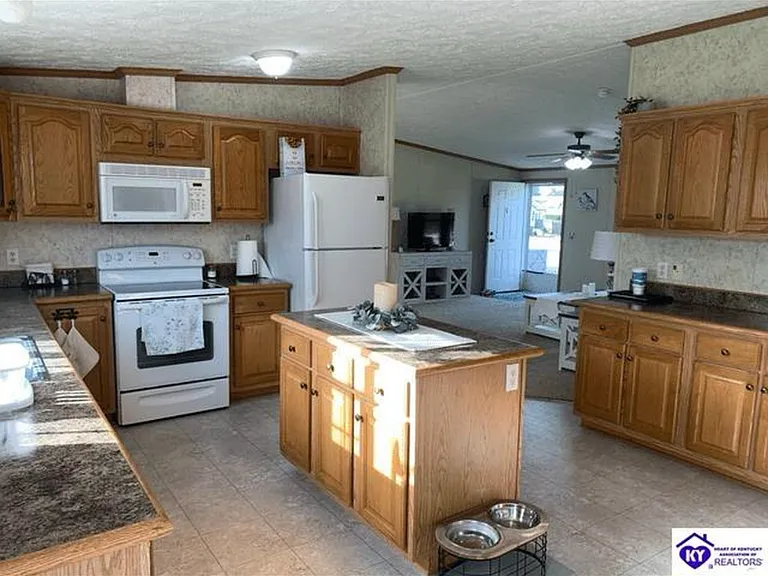 78 Casablanca Ct — Photo 9