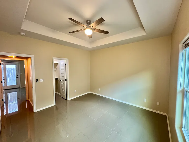 5104 N Winona Dr — Photo 10