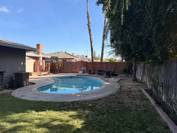 6471 N 1st St, Fresno, CA 93710