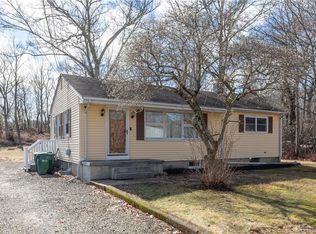 11 Brook St, Waterford, CT 06385
