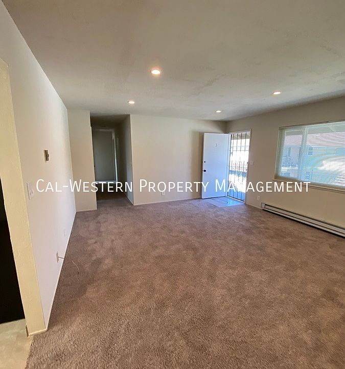 1st image of 141 Warren Dr APT 3