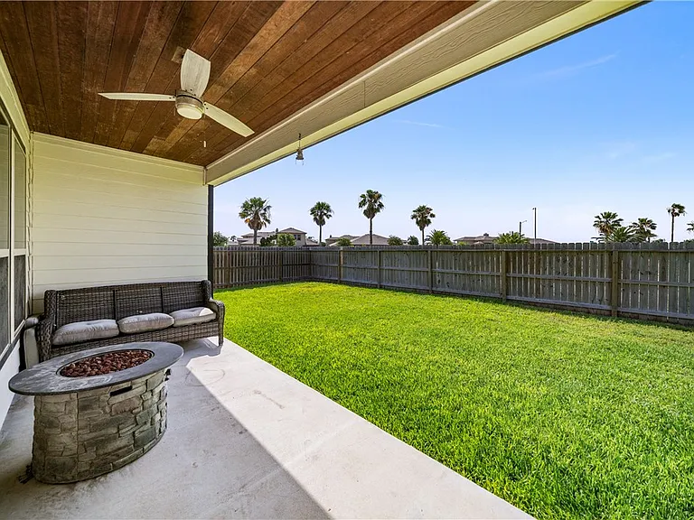 7721 Dove Hollow Dr — Photo 35