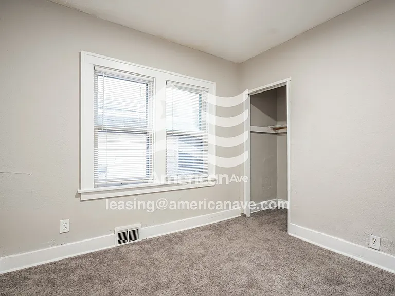 1715996_008_wm_-_bedroom_13389315.jpg