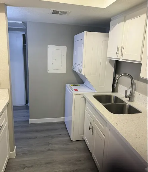 6424 Casada Way #8 — Photo 2