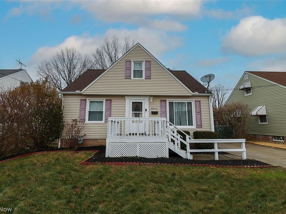 1st image of 30113 Mildred Dr