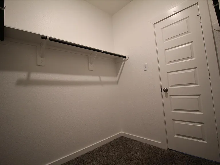 25504 Starling Ln — Photo 20