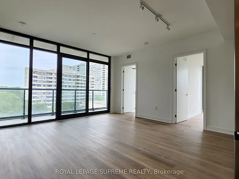 86 Dundas St E #402 — Photo 8