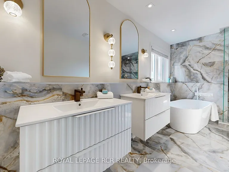 75 Dr George Burrows Pkwy E — Photo 26