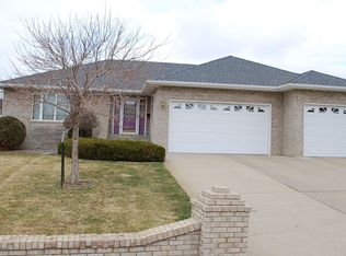 1074 19th St W, Dickinson, ND 58601