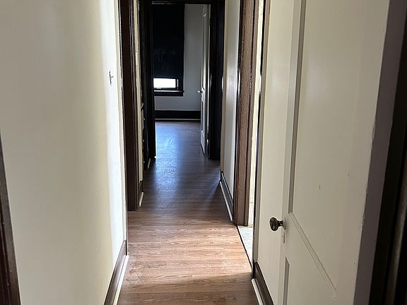 4th image of 2540 Lakewood St #1