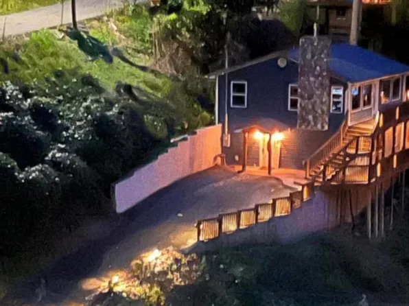 230 Silverbell Ln, Gatlinburg, TN 37738