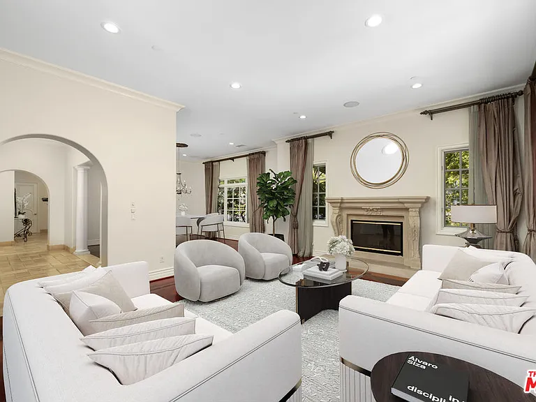 314 N Palm Dr — Photo 7