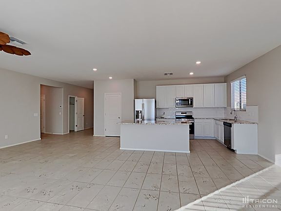 3rd image of 40615 W James Ln
