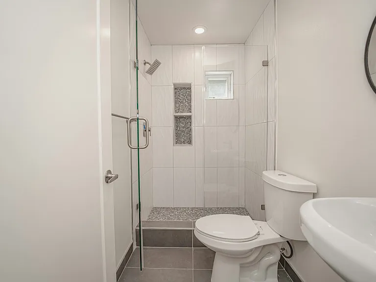 1321 Bates Ave #1323 — Photo 12