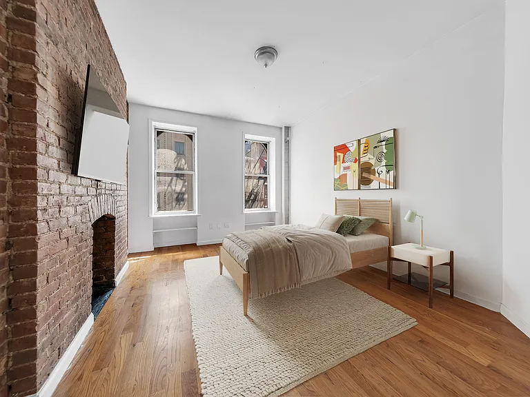 205 W 20th St #4-E — Photo 3
